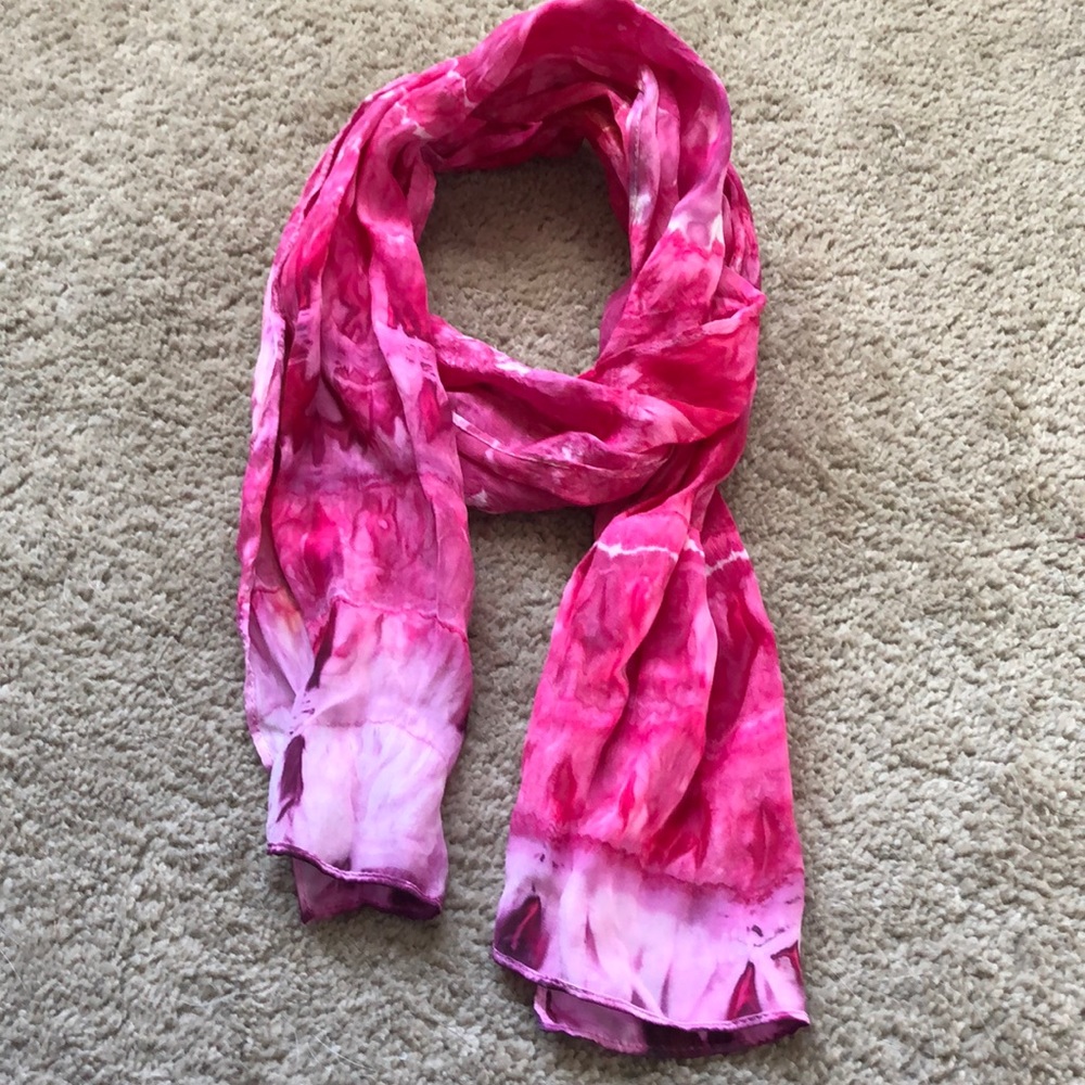 Tie dye scarf!